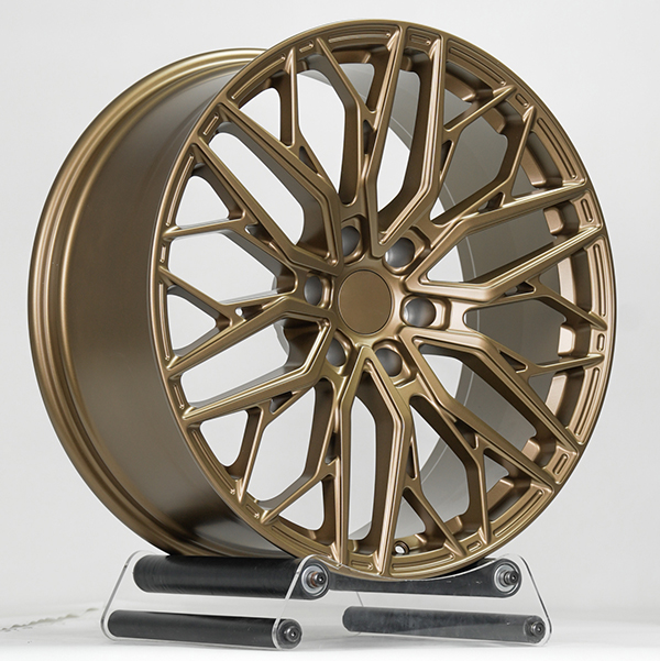 Tank 700 staggered wheels