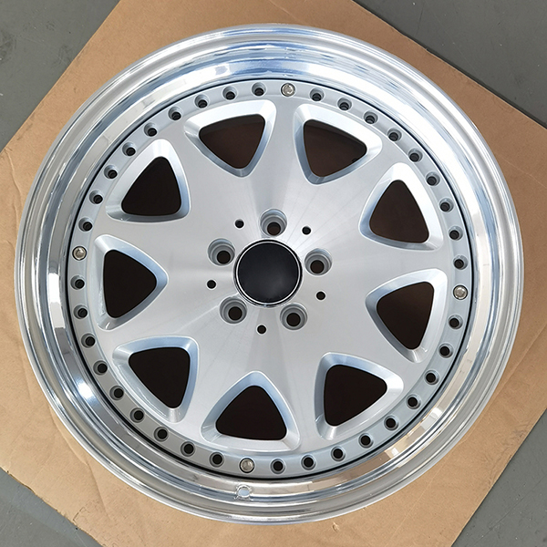 W211 E63 AMG Wheels