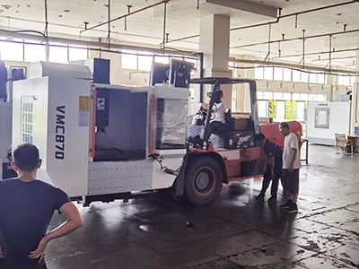 وصلت آلات CNC الجديدة إلى مصنع Jova Wheels